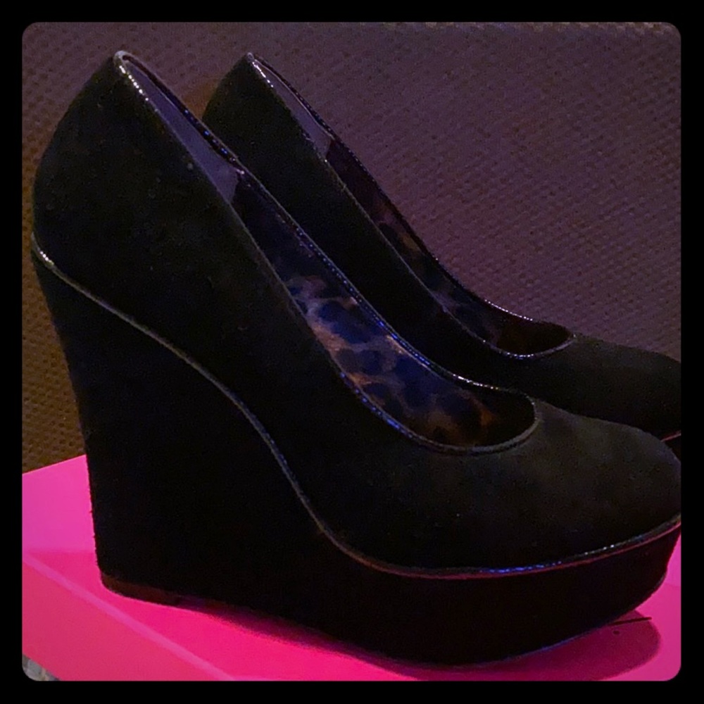 Suede wedges